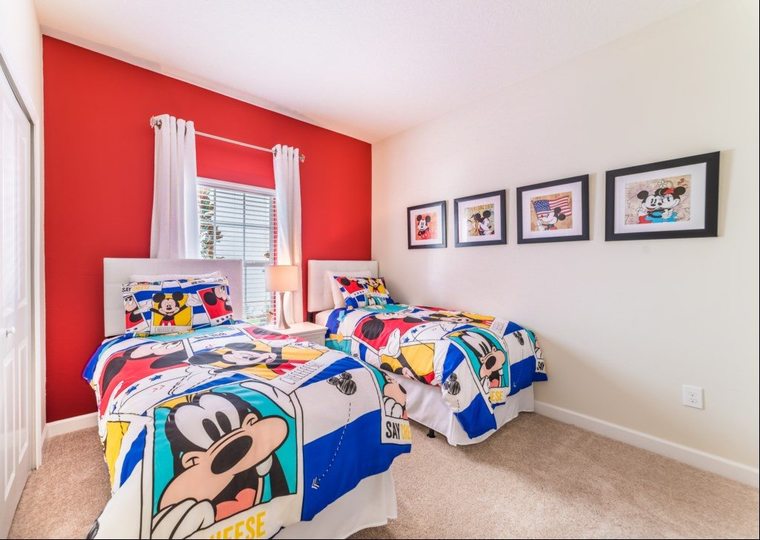 Skrivnost uživanja v vaši počitniški hiši z zasebnim bazenom v letovišču Storey Lake, Townhome Orlando 1834