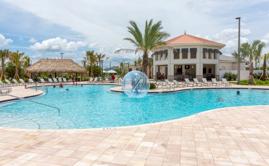Skrivnost uživanja v vaši počitniški hiši z zasebnim bazenom v letovišču Storey Lake, Townhome Orlando 1834