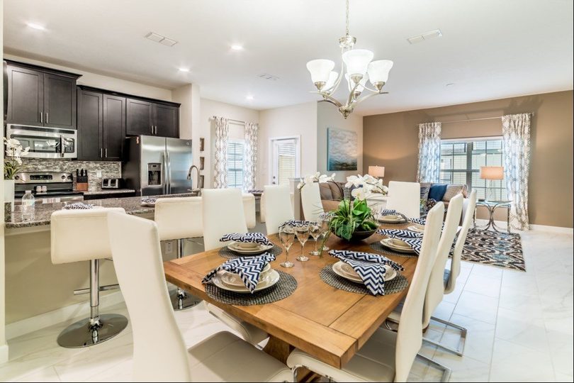 Skrivnost uživanja v vaši počitniški hiši z zasebnim bazenom v letovišču Storey Lake, Townhome Orlando 1834