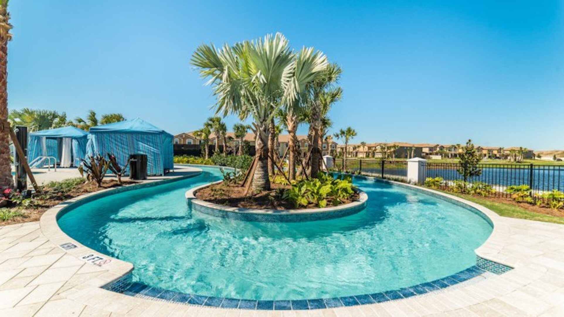 Končno lahko vi in vaša družina najamete luksuzno hišo v Windsorju v letovišču Westside z zasebnim bazenom, Townhome Orlando 1843