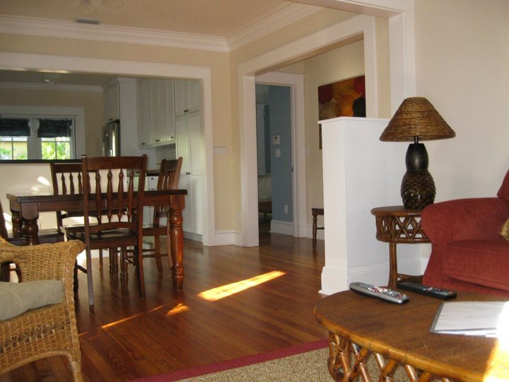 Čudovita vila z bazenom v slogu lagune v West Palm Beachu, vila West Palm Beach 1183