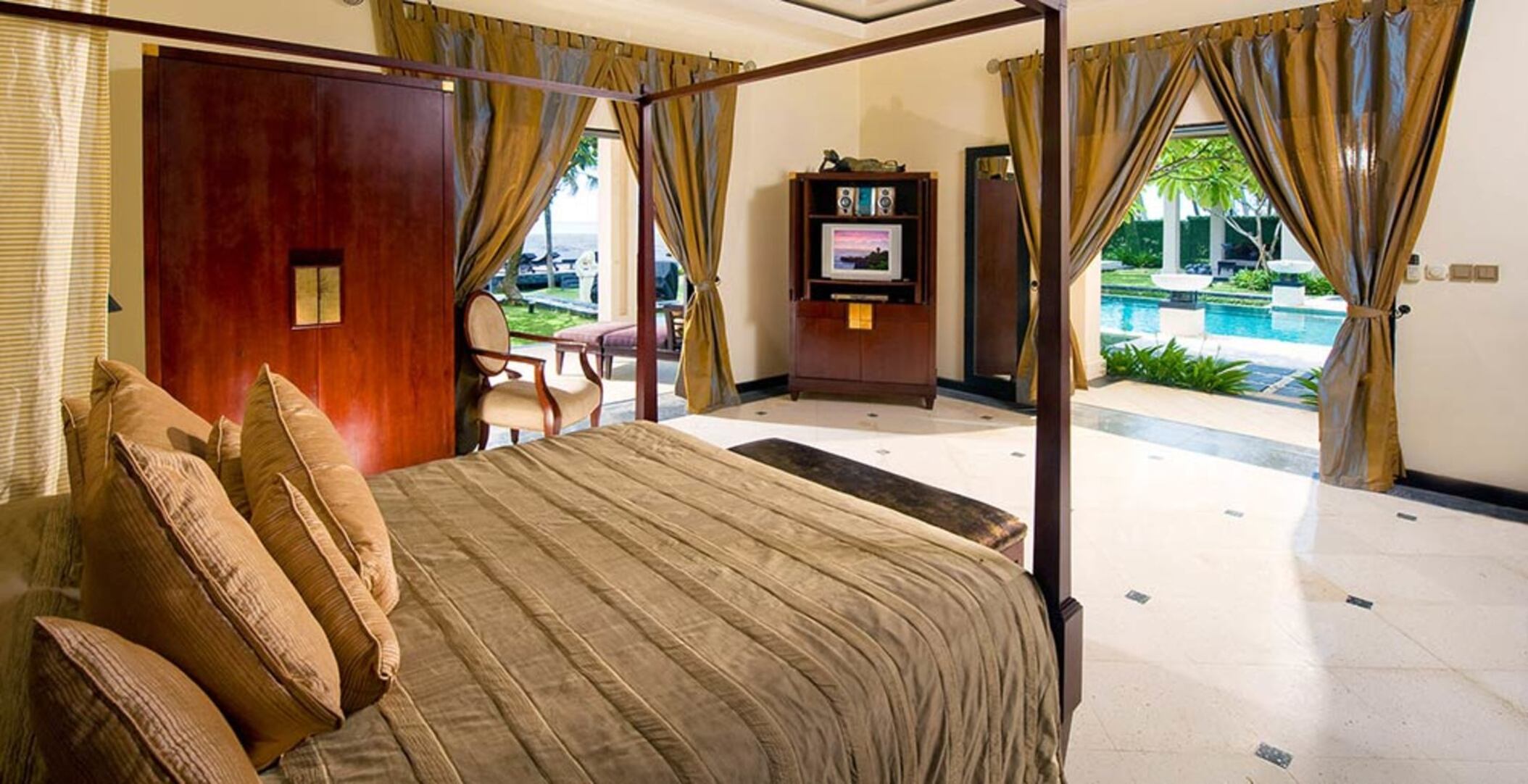 Luksuzna vila s 6 spalnicami in zasebnim bazenom, Bali Villa 1016