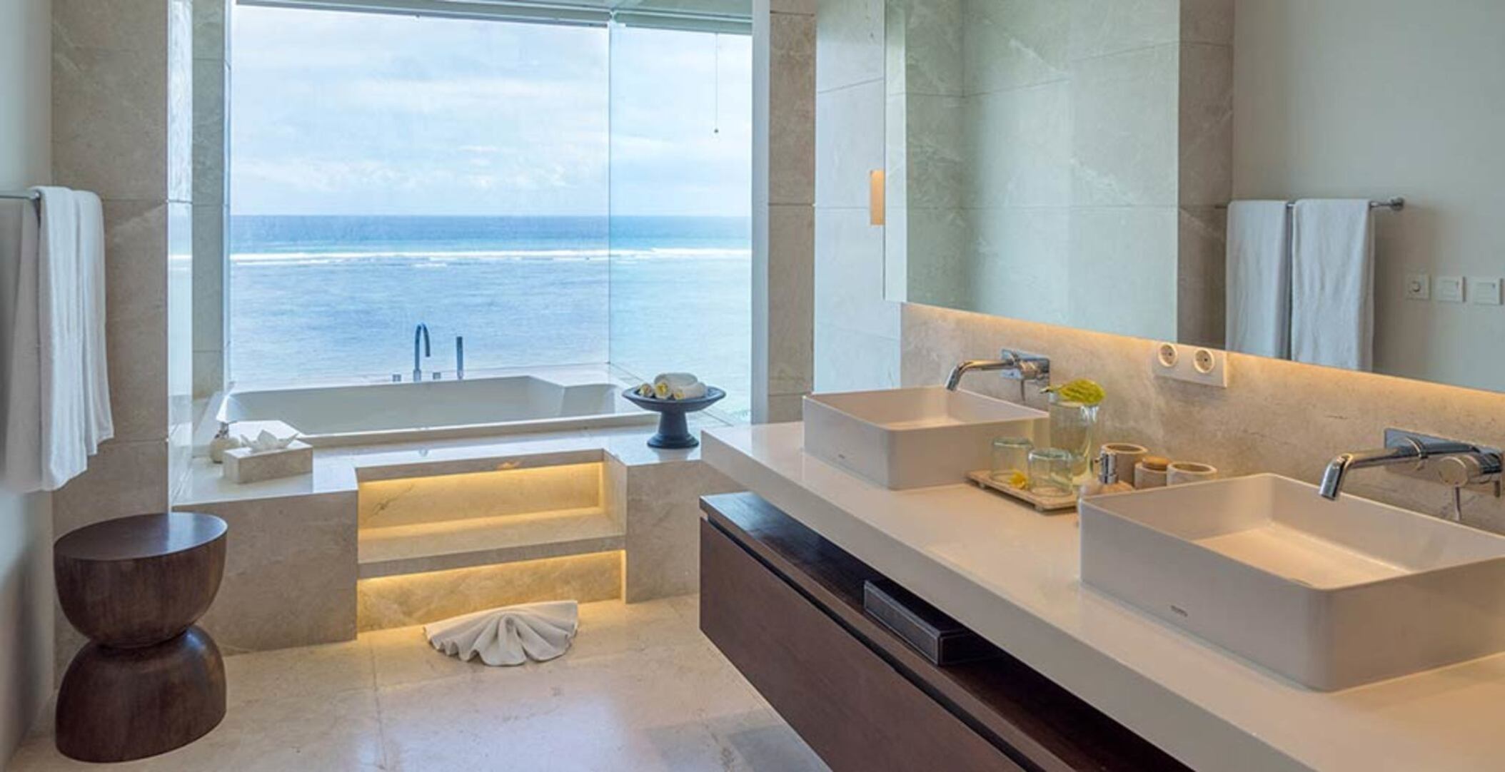 Vila s 5 zvezdicami za najem na Baliju, Bali Villa 1027