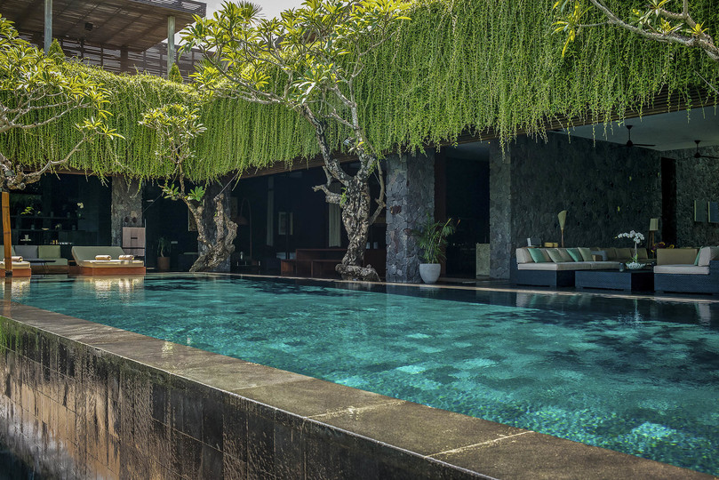 Končno lahko vi in vaša družina najamete luksuzno vilo z neverjetnim osebjem, Bali Villa 1028