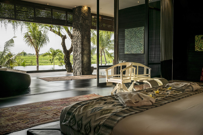 Končno lahko vi in vaša družina najamete luksuzno vilo z neverjetnim osebjem, Bali Villa 1028
