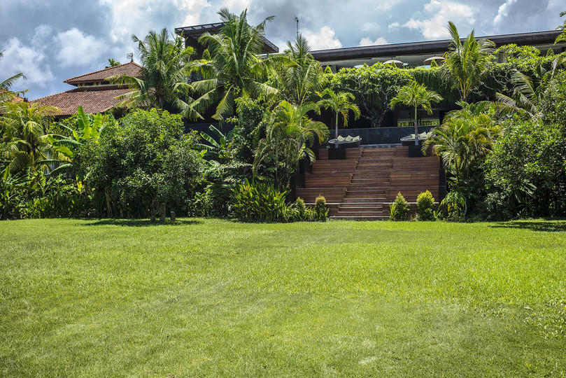 Končno lahko vi in vaša družina najamete luksuzno vilo z neverjetnim osebjem, Bali Villa 1028