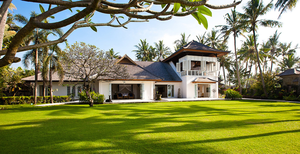 Všeč vam bo ta luksuzna vila na vrhunski lokaciji v Sanur-Ketewelu, Villa Puri Nirwana