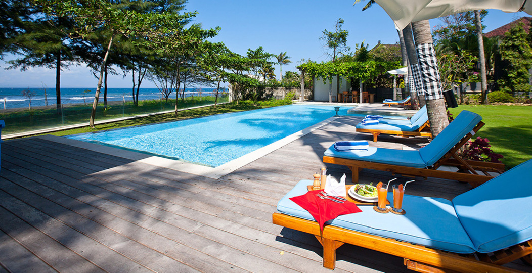 Všeč vam bo ta luksuzna vila na vrhunski lokaciji v Sanur-Ketewelu, Villa Puri Nirwana