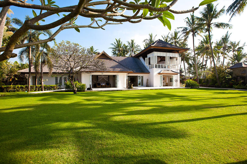 Všeč vam bo ta luksuzna vila na vrhunski lokaciji v Sanur-Ketewelu, Villa Puri Nirwana
