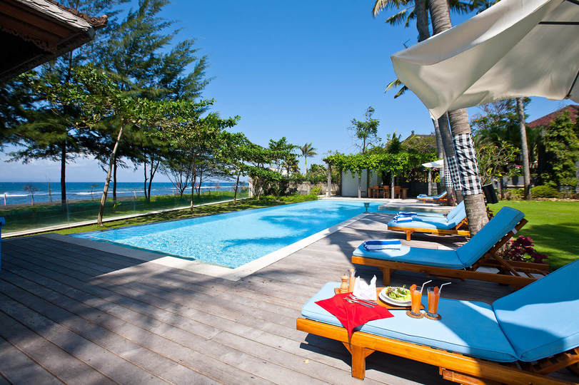 Všeč vam bo ta luksuzna vila na vrhunski lokaciji v Sanur-Ketewelu, Villa Puri Nirwana