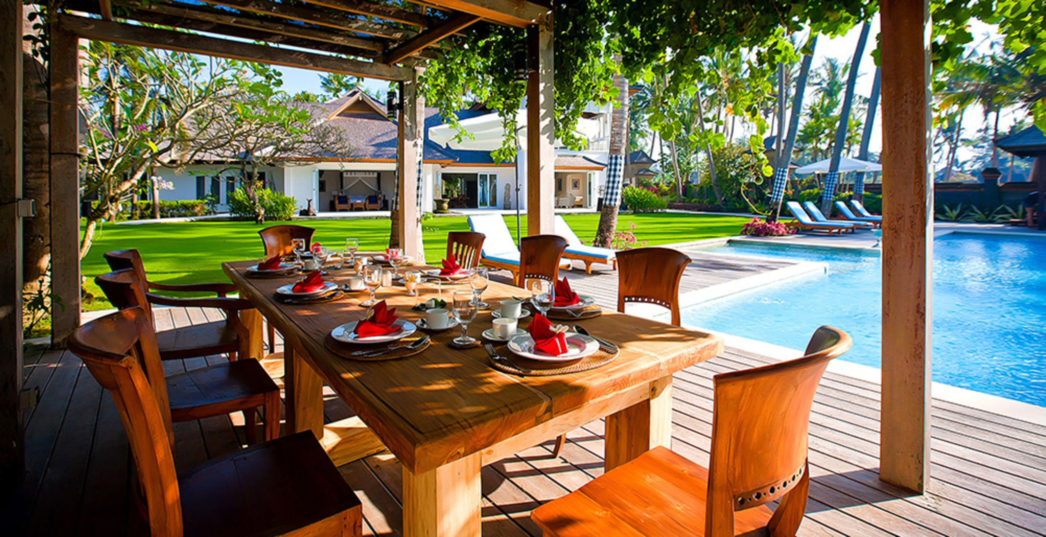 Všeč vam bo ta luksuzna vila na vrhunski lokaciji v Sanur-Ketewelu, Villa Puri Nirwana