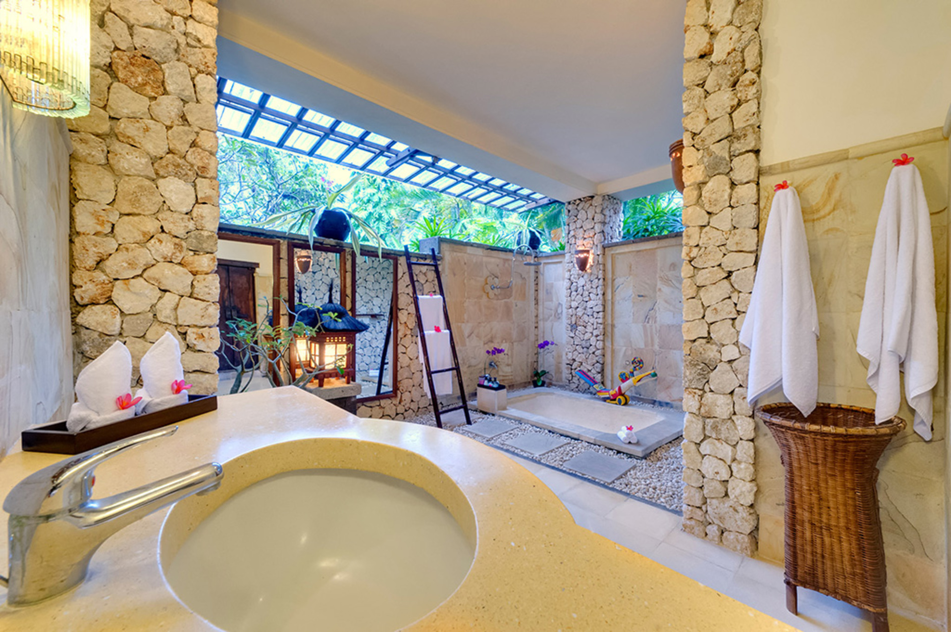 Luksuzna vila s 6 spalnicami in zasebnim bazenom, Bali Villa 1046