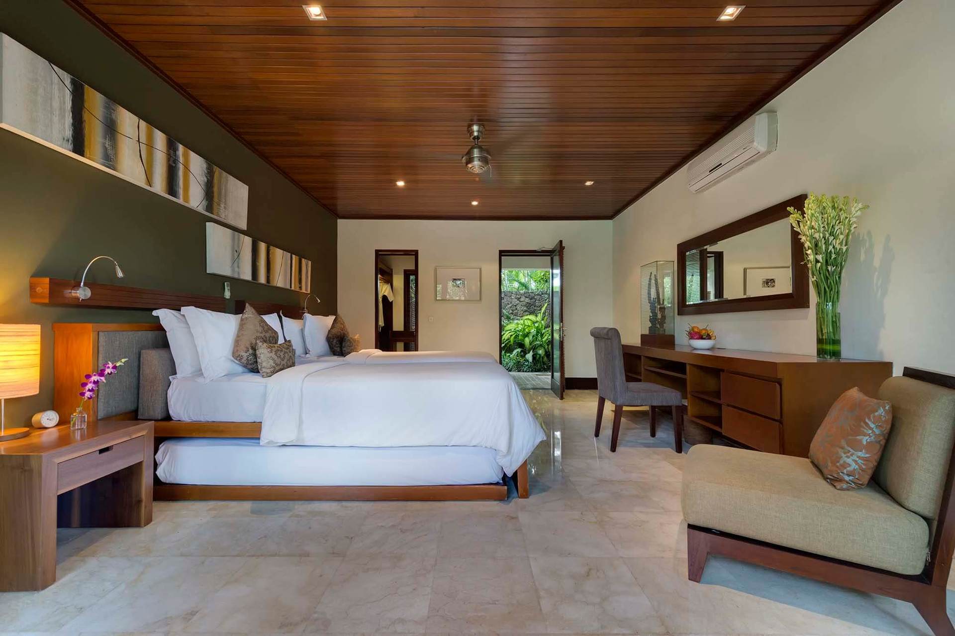 Luksuzna vila s 5 spalnicami in zasebnim bazenom, Bali Villa 1057