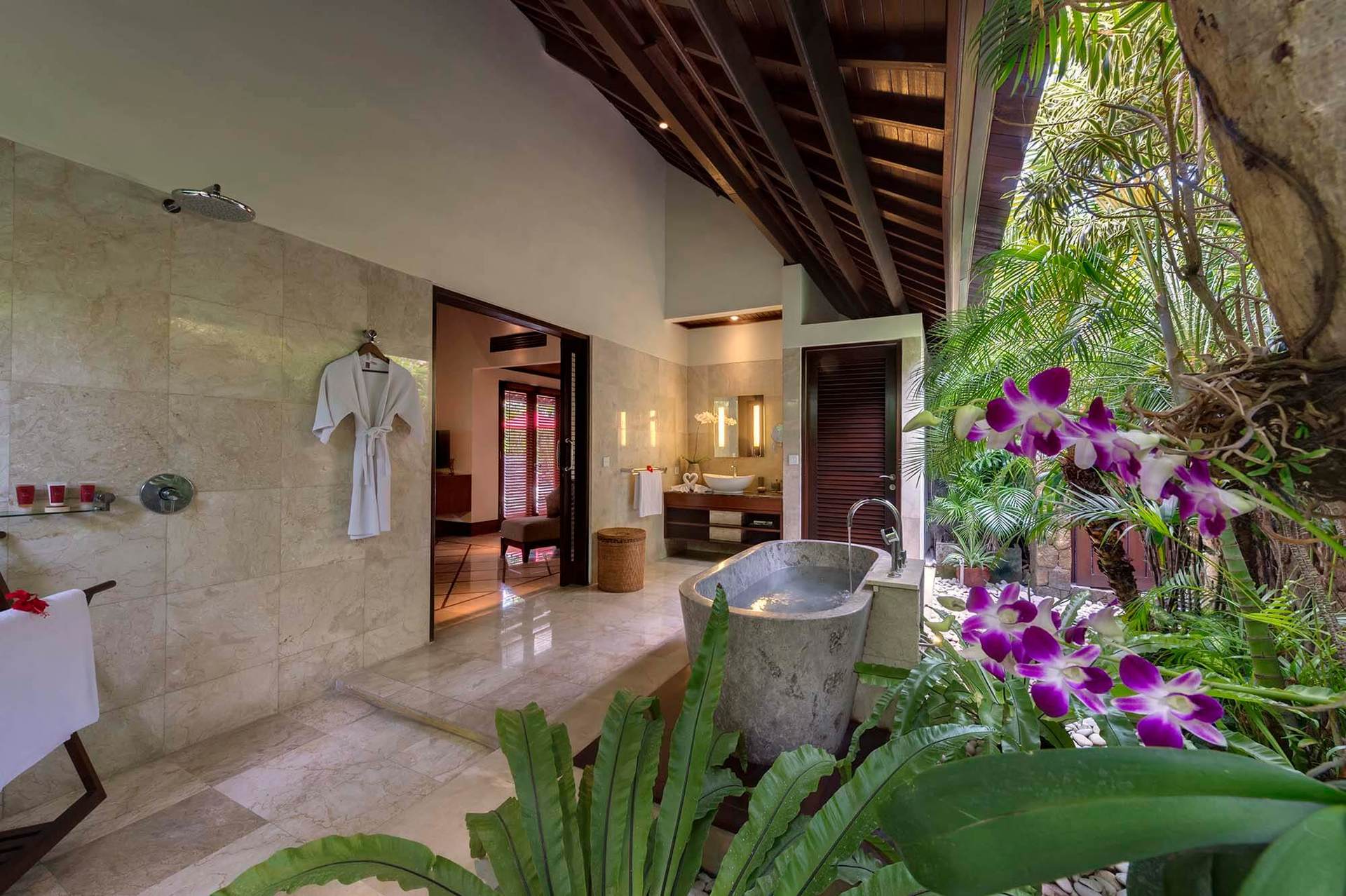 Luksuzna vila s 5 spalnicami in zasebnim bazenom, Bali Villa 1057