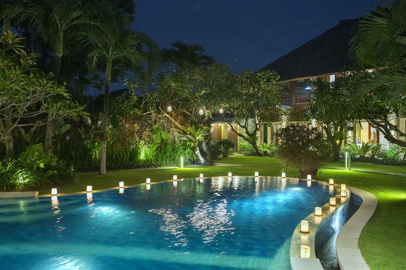 Luksuzna vila s 5 spalnicami in zasebnim bazenom, Bali Villa 1057