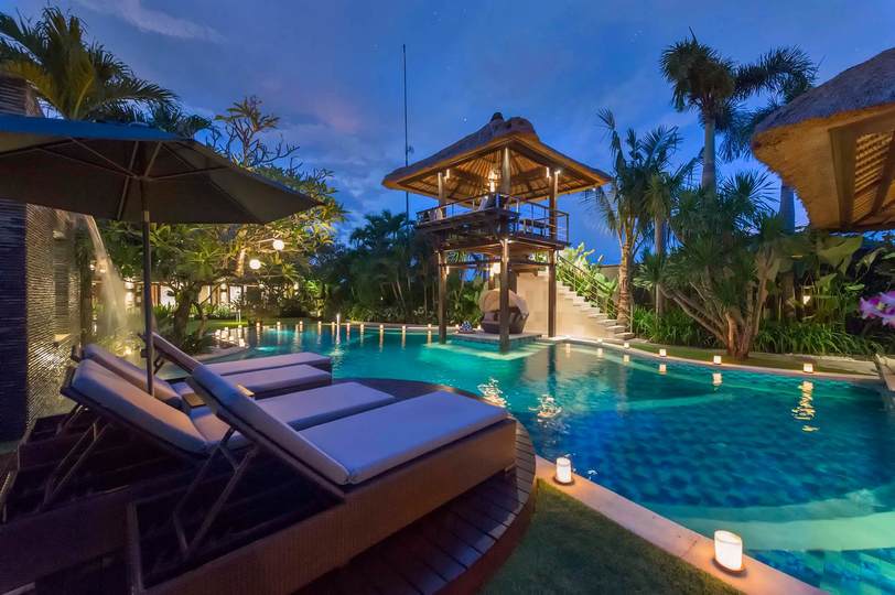 Luksuzna vila s 5 spalnicami in zasebnim bazenom, Bali Villa 1057