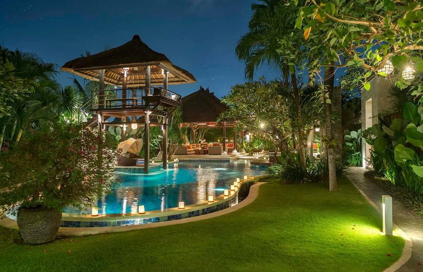 Luksuzna vila s 5 spalnicami in zasebnim bazenom, Bali Villa 1057