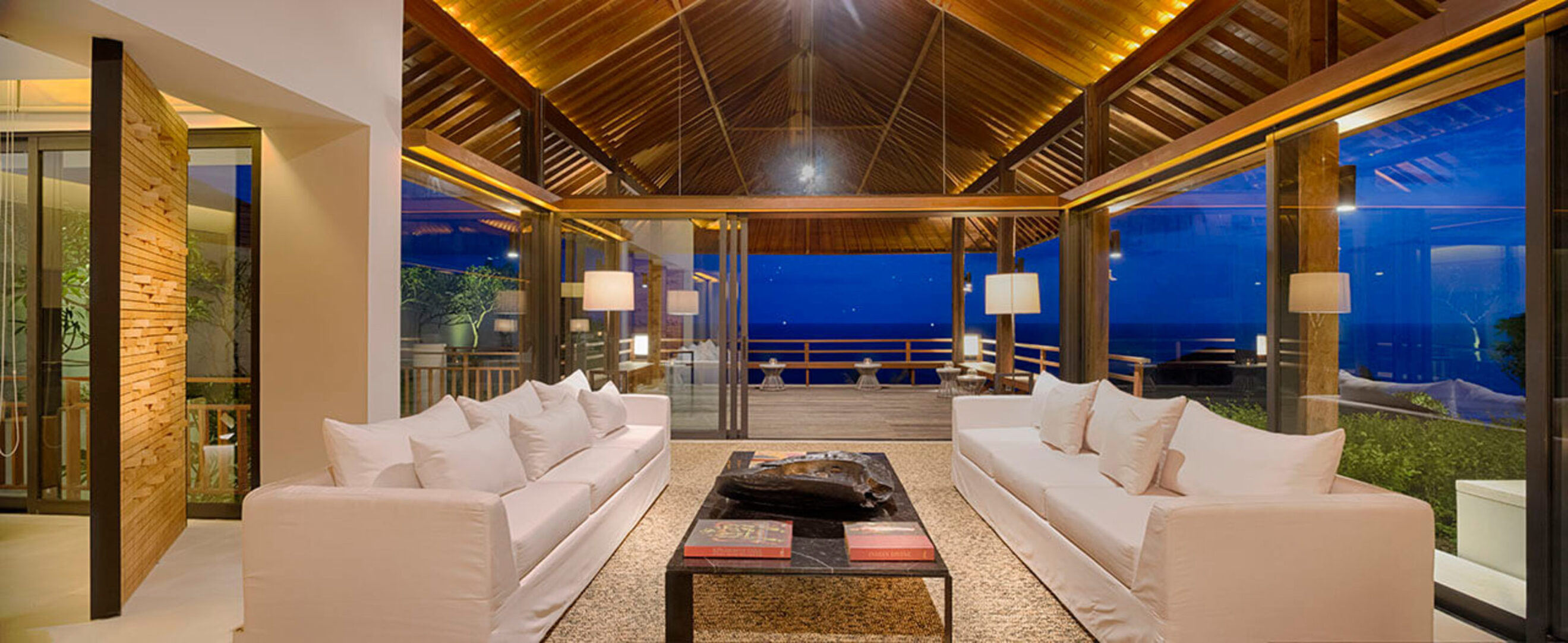 Vila s 5 zvezdicami za najem na Baliju, Bali Villa 1083