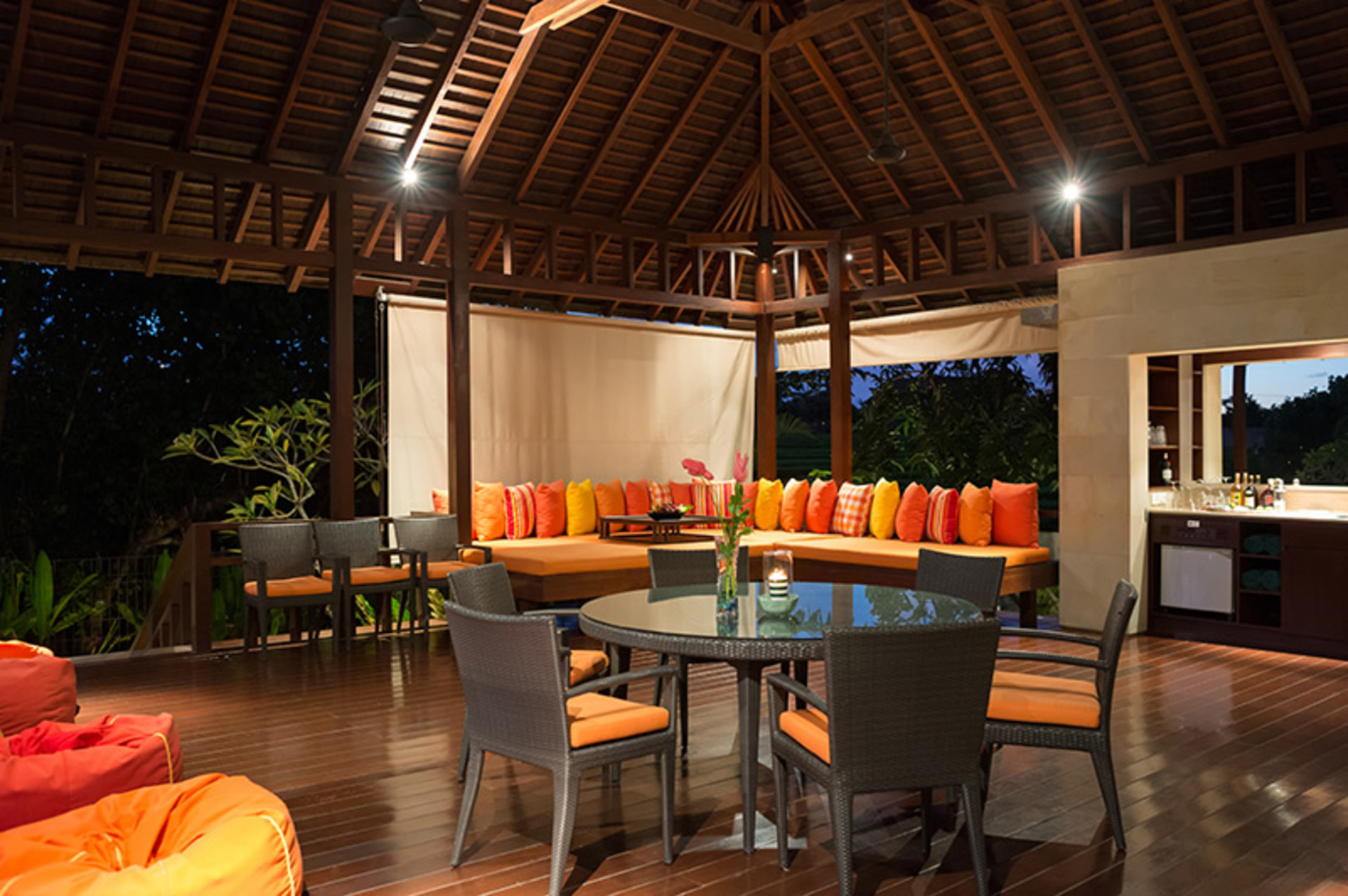 Luksuzna vila s 5 spalnicami in zasebnim bazenom, Bali Villa 1097