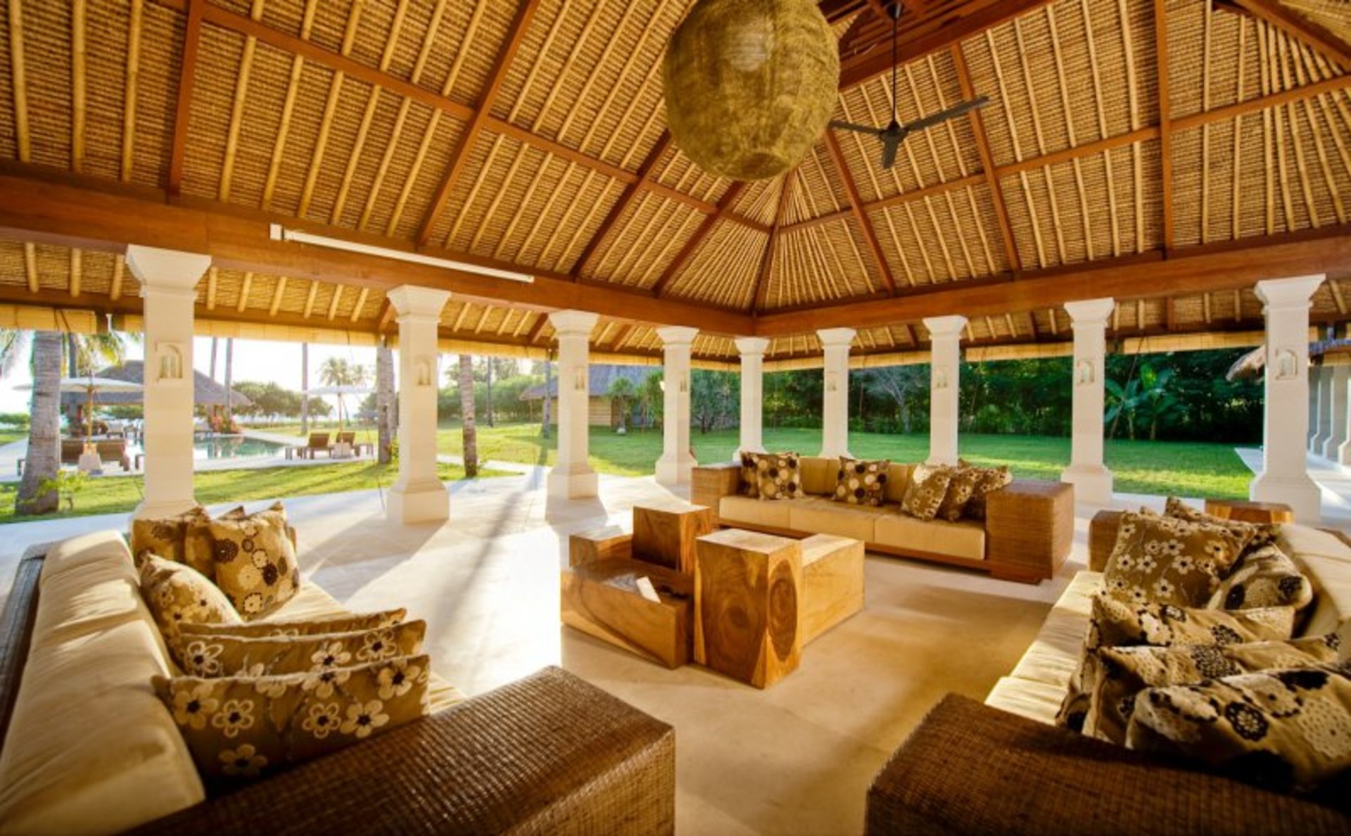 Luksuzna vila s 6 spalnicami in zasebnim bazenom, vila Lombok 1132