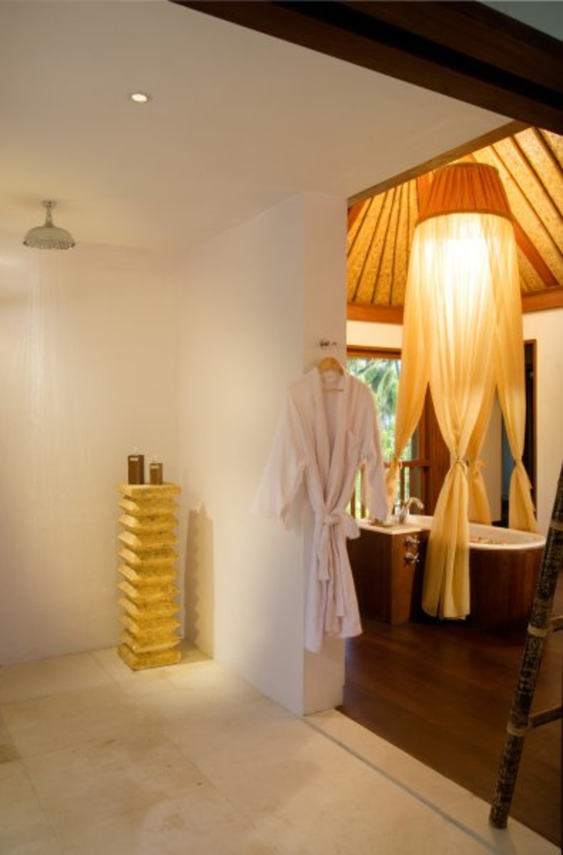 Luksuzna vila s 6 spalnicami in zasebnim bazenom, vila Lombok 1132