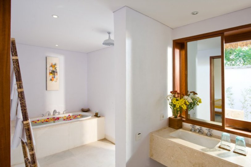 Luksuzna vila s 6 spalnicami in zasebnim bazenom, vila Lombok 1132