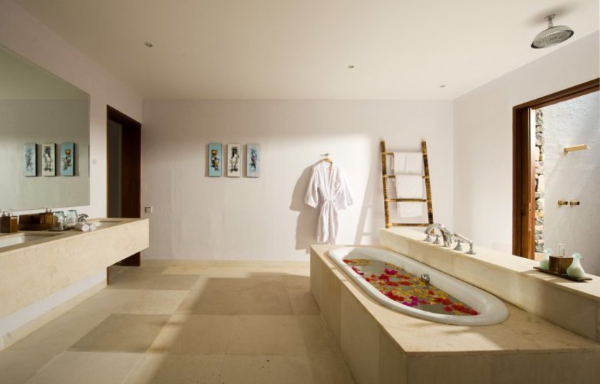 Luksuzna vila s 6 spalnicami in zasebnim bazenom, vila Lombok 1132