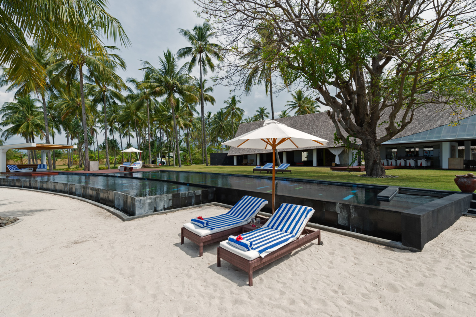 Vila s 5 zvezdicami za najem na Lomboku, Lombok Villa 1133