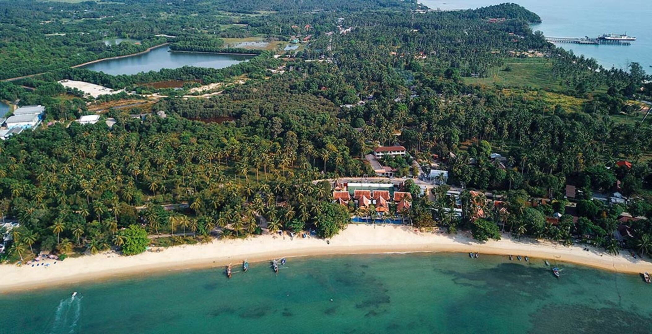 Končno lahko vi in vaši prijatelji najamete luksuzno vilo z 24-urnim vratarjem in zasebnim kuharjem, Tawantok Beach Villas – Villa 1002