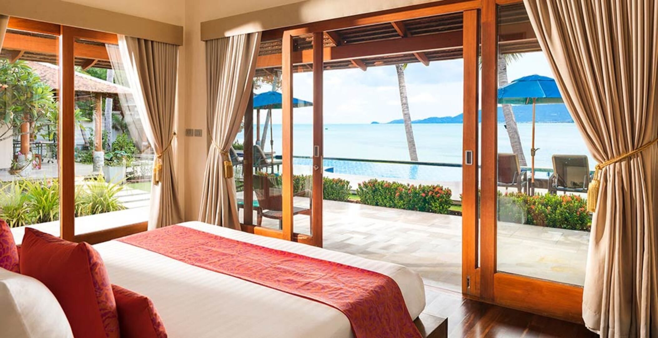 Končno lahko vi in vaši prijatelji najamete luksuzno vilo z 24-urnim vratarjem in zasebnim kuharjem, Tawantok Beach Villas – Villa 1002