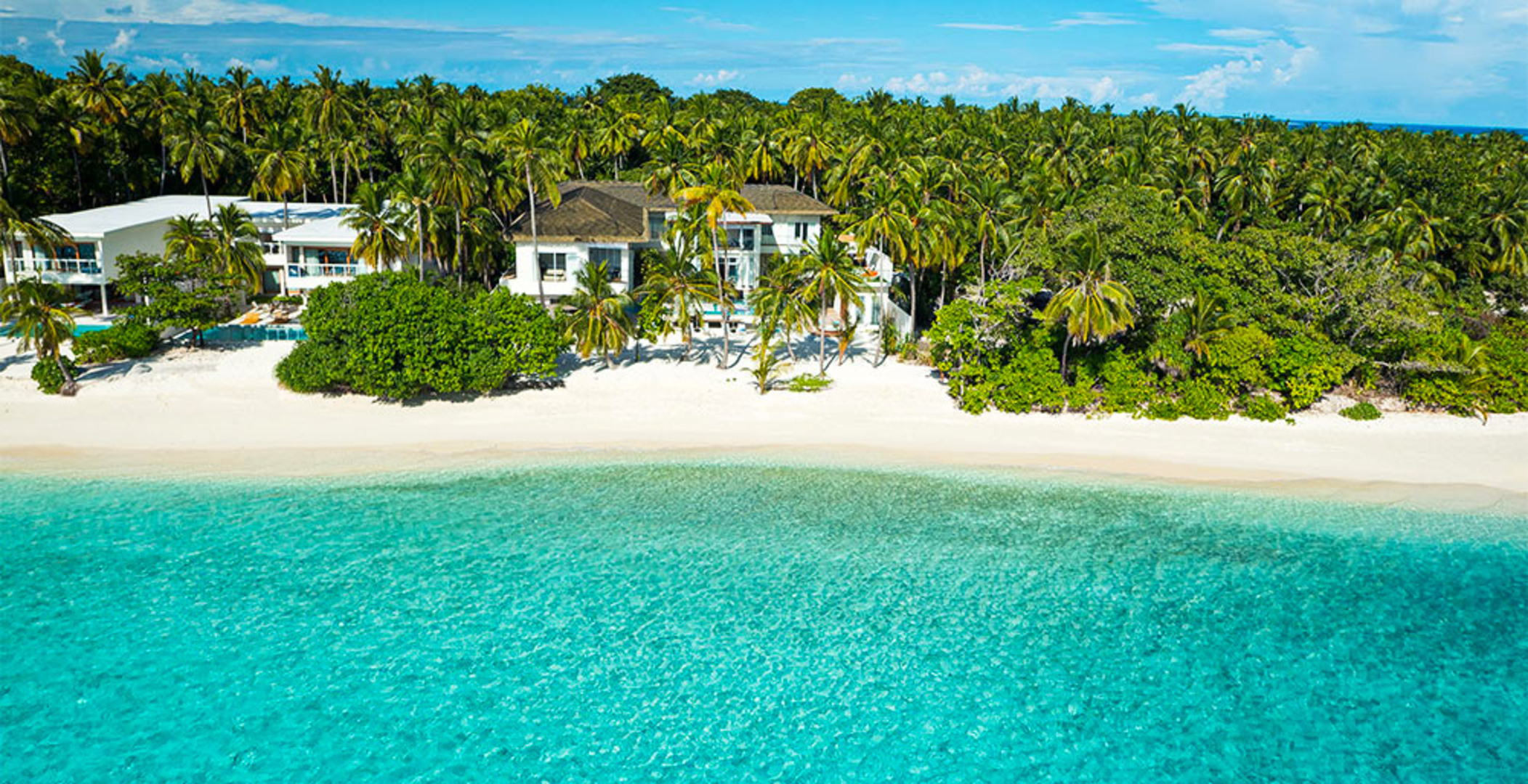 Vam in vaši družini bo všeč ta izjemno luksuzna vila na Maldivih z 24-urnim vratarjem, polnim osebjem in zasebnim kuharjem, Amilla Villa Estate