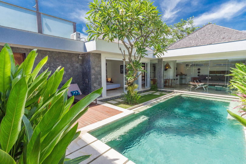 Kako najeti lastno zasebno luksuzno počitniško vilo v Seminyaku za manj kot osnovni hotel, Bali Villa 1146