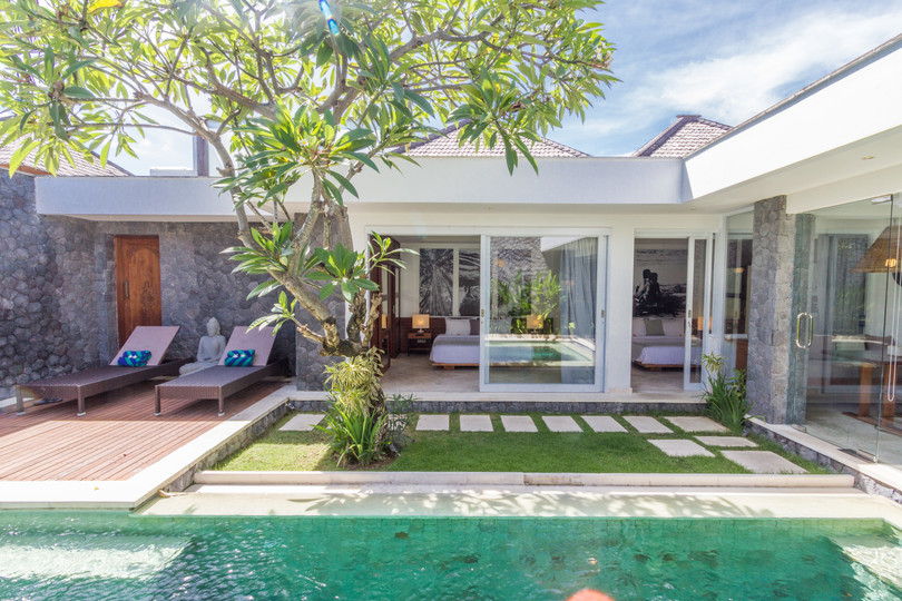Kako najeti lastno zasebno luksuzno počitniško vilo v Seminyaku za manj kot osnovni hotel, Bali Villa 1146