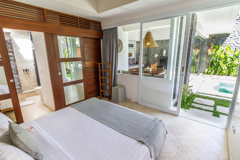 Kako najeti lastno zasebno luksuzno počitniško vilo v Seminyaku za manj kot osnovni hotel, Bali Villa 1146