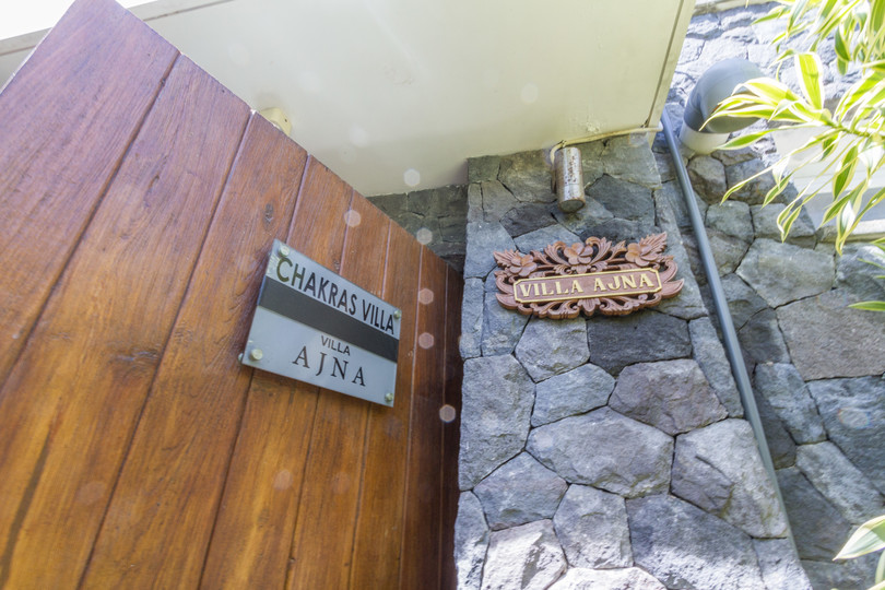 Kako najeti lastno zasebno luksuzno počitniško vilo v Seminyaku za manj kot osnovni hotel, Bali Villa 1146