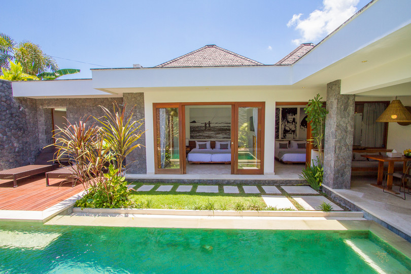 Predstavljajte si najem luksuzne počitniške vile z 2 spalnicama v bližini glavnih znamenitosti Seminyaka, Bali Villa 1147