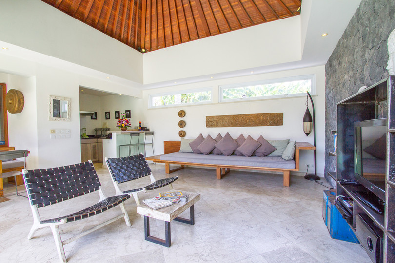 Predstavljajte si najem luksuzne počitniške vile z 2 spalnicama v bližini glavnih znamenitosti Seminyaka, Bali Villa 1147