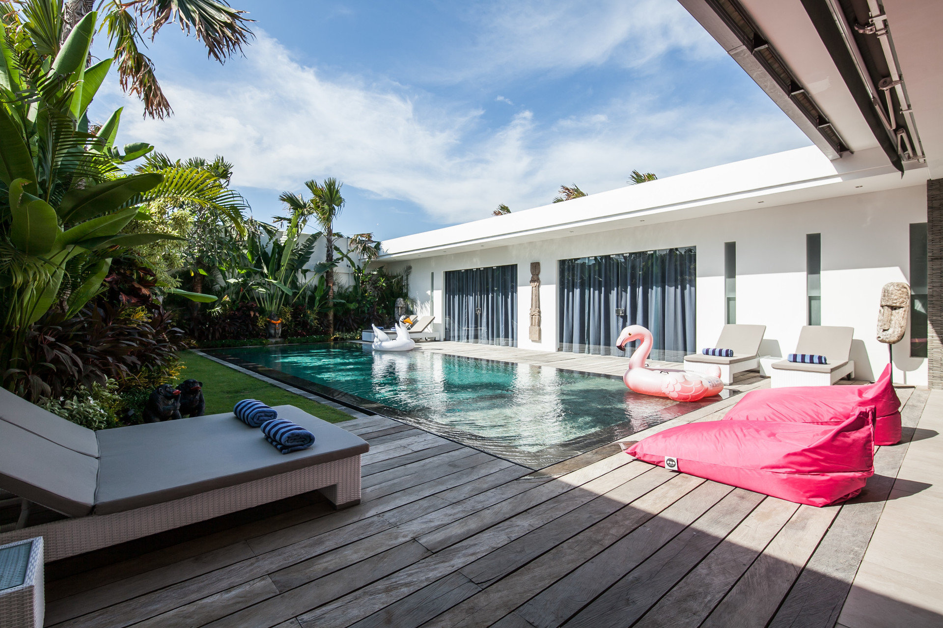 Slika uživanja v luksuznih počitnicah v vili s 5 zvezdicami v Seminyaku, za manj kot standardno hotelsko ceno, Bali Villa 1149