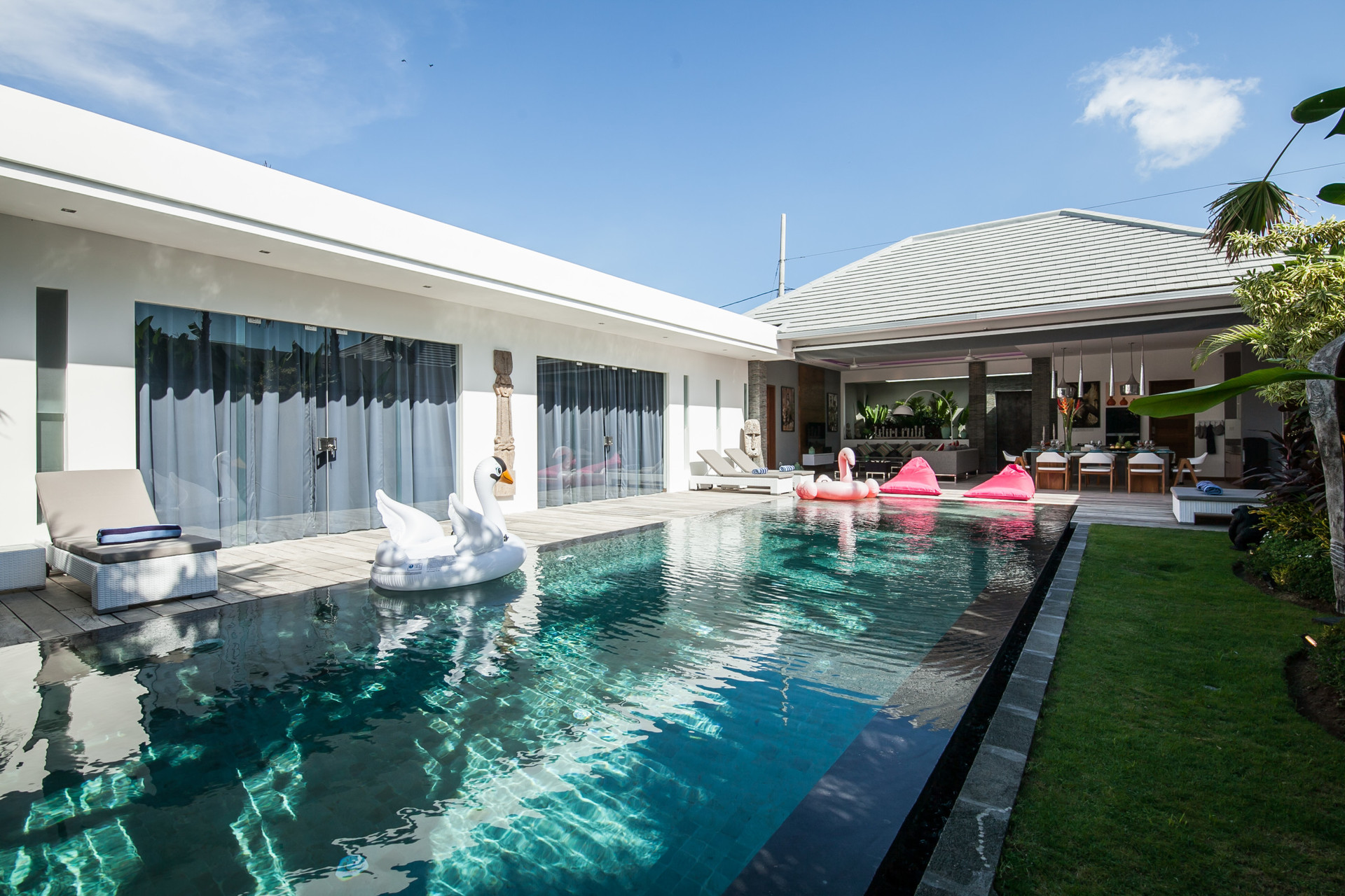 Slika uživanja v luksuznih počitnicah v vili s 5 zvezdicami v Seminyaku, za manj kot standardno hotelsko ceno, Bali Villa 1149
