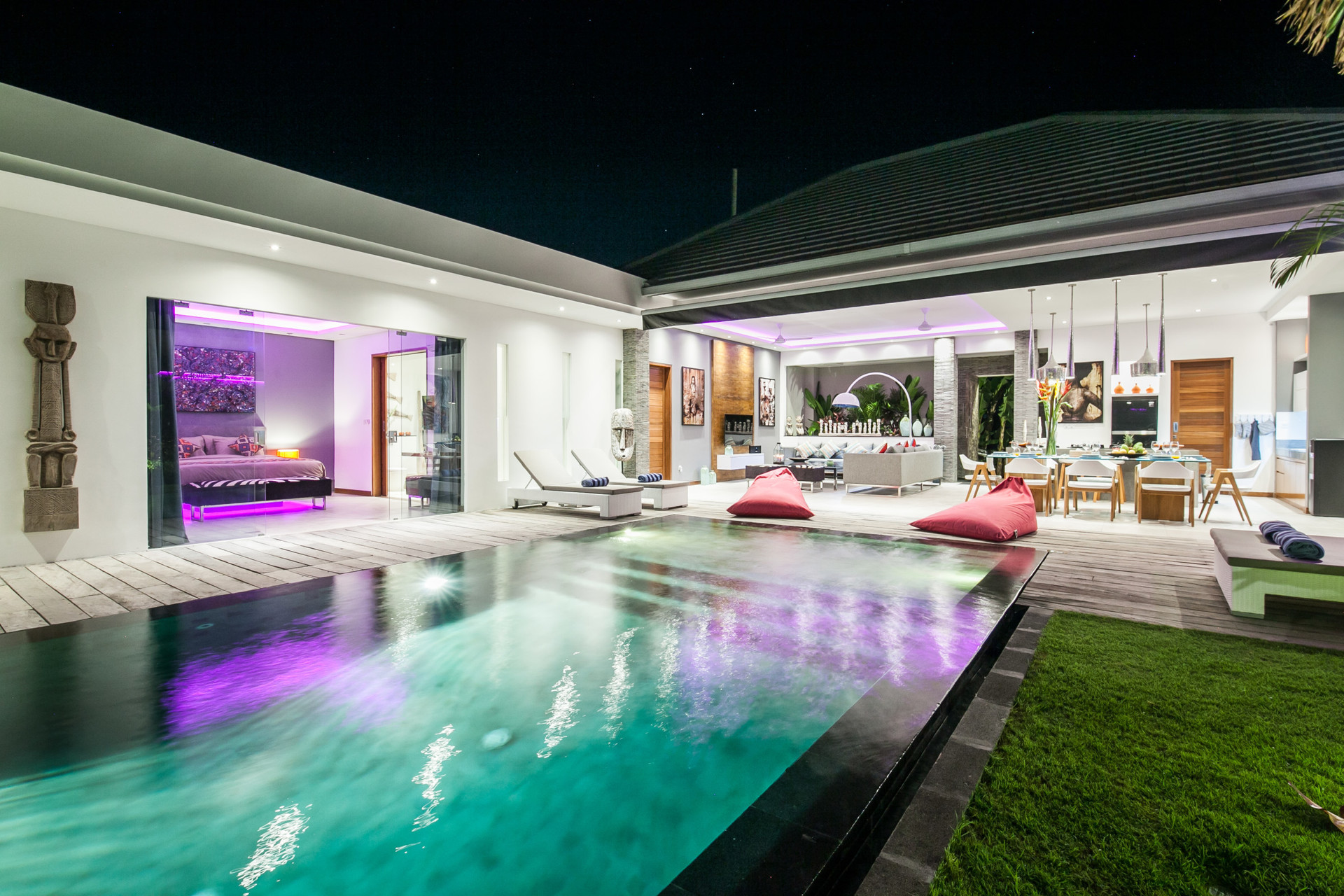 Slika uživanja v luksuznih počitnicah v vili s 5 zvezdicami v Seminyaku, za manj kot standardno hotelsko ceno, Bali Villa 1149