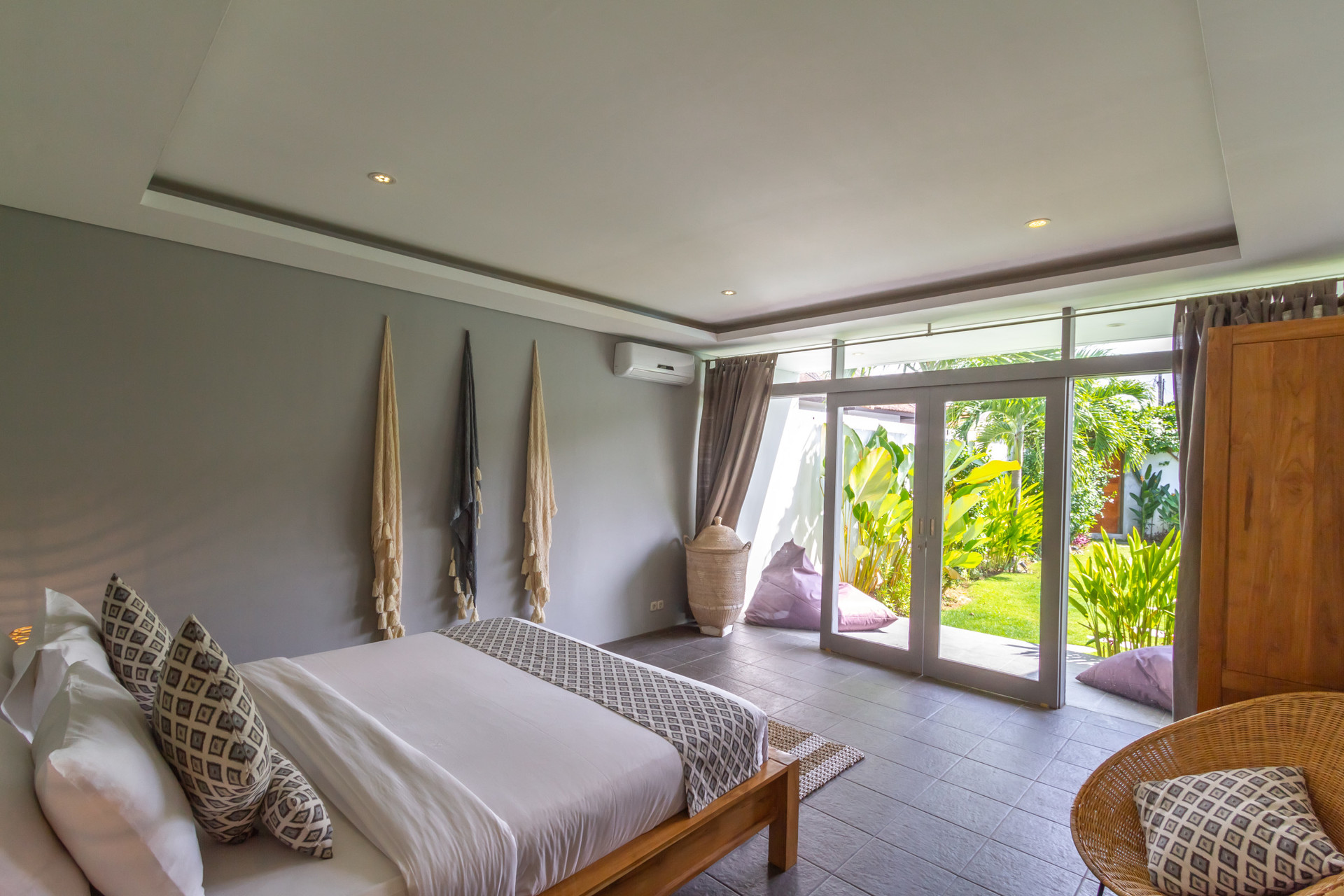 Končno najemite svojo lastno zasebno vilo s 5 zvezdicami v Seminyaku po ugodni ceni, Bali Villa 1153