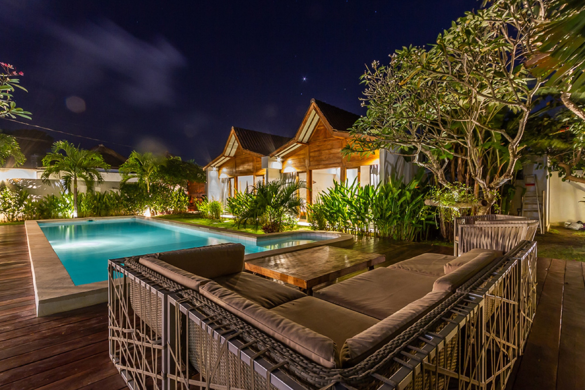 Končno najemite svojo lastno zasebno vilo s 5 zvezdicami v Seminyaku po ugodni ceni, Bali Villa 1153