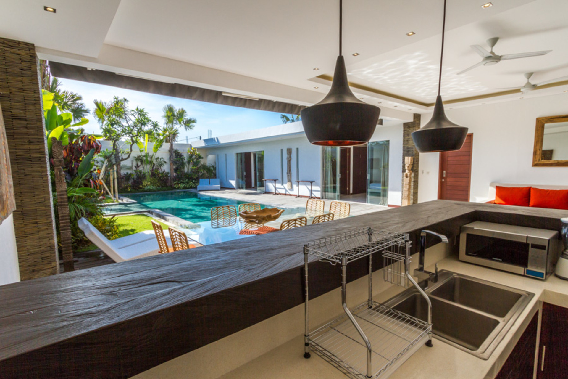 Končno najemite svojo lastno zasebno vilo s 5 zvezdicami v Seminyaku po ugodni ceni, Bali Villa 1155