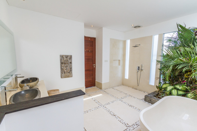 Popoln vodnik za najem vaše ekskluzivne počitniške vile v Seminyaku z zasebnim bazenom in polnim osebjem, Bali Villa 1156