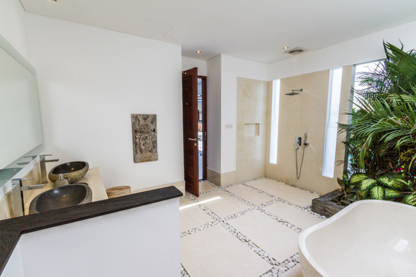 Popoln vodnik za najem vaše ekskluzivne počitniške vile v Seminyaku z zasebnim bazenom in polnim osebjem, Bali Villa 1156