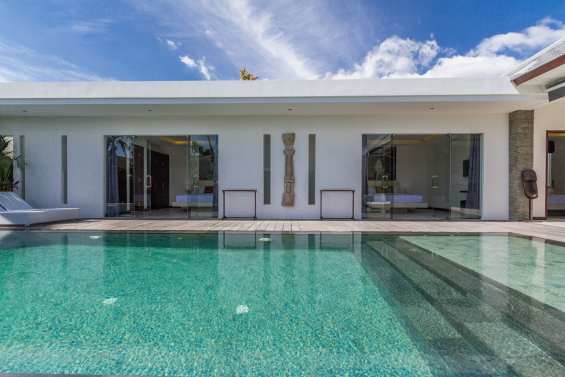Popoln vodnik za najem vaše ekskluzivne počitniške vile v Seminyaku z zasebnim bazenom in polnim osebjem, Bali Villa 1156