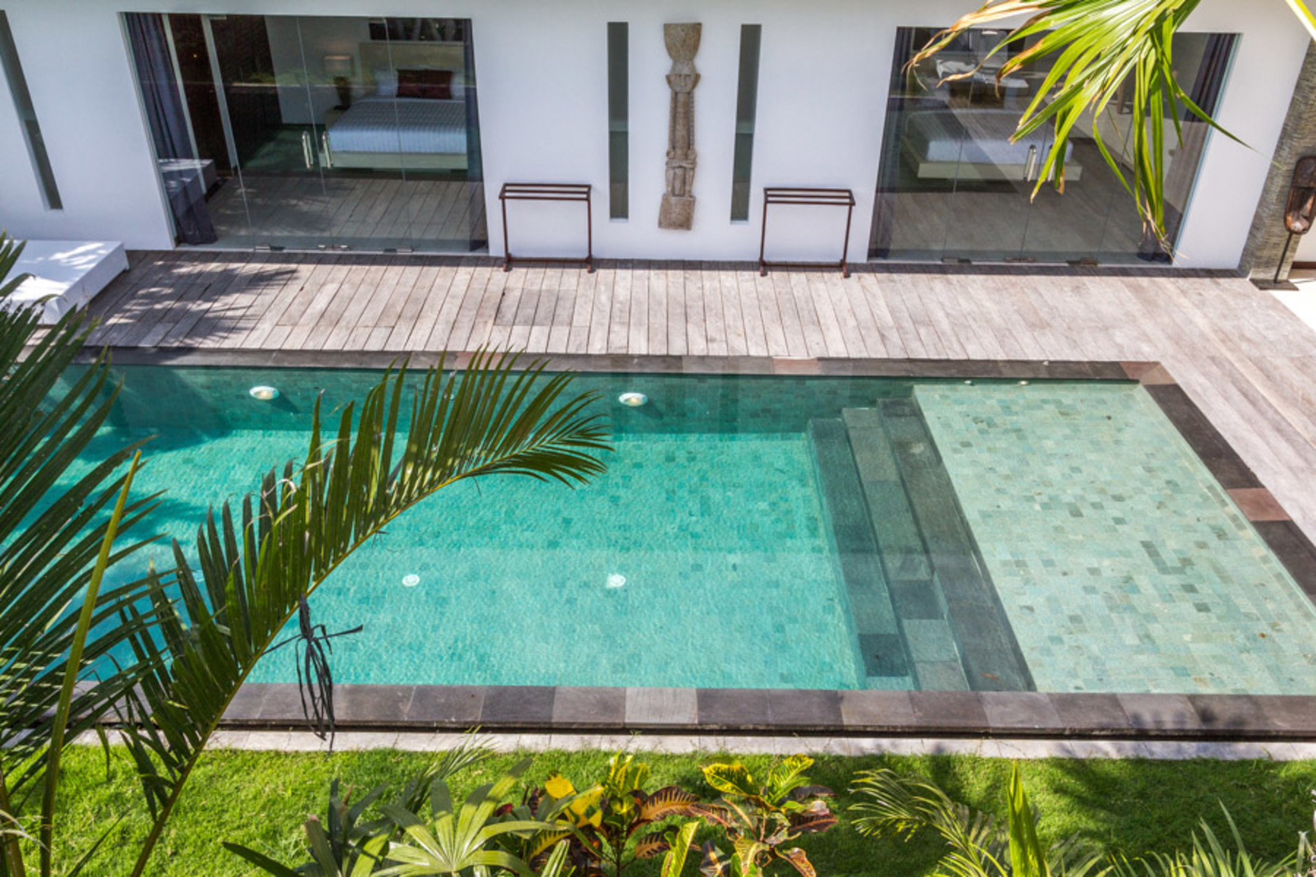 Popoln vodnik za najem vaše ekskluzivne počitniške vile v Seminyaku z zasebnim bazenom in polnim osebjem, Bali Villa 1156