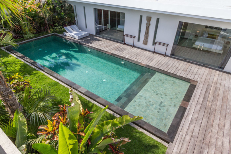 Popoln vodnik za najem vaše ekskluzivne počitniške vile v Seminyaku z zasebnim bazenom in polnim osebjem, Bali Villa 1156