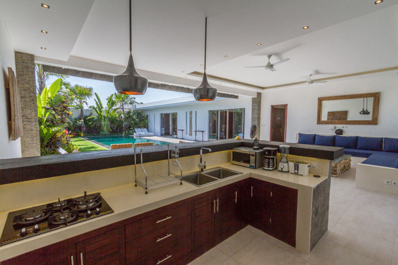 Popoln vodnik za najem vaše ekskluzivne počitniške vile v Seminyaku z zasebnim bazenom in polnim osebjem, Bali Villa 1156