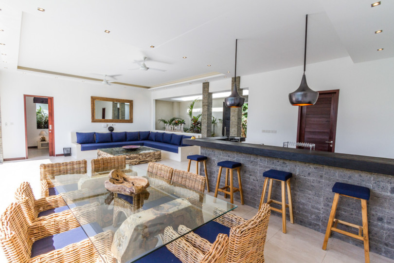 Popoln vodnik za najem vaše ekskluzivne počitniške vile v Seminyaku z zasebnim bazenom in polnim osebjem, Bali Villa 1156